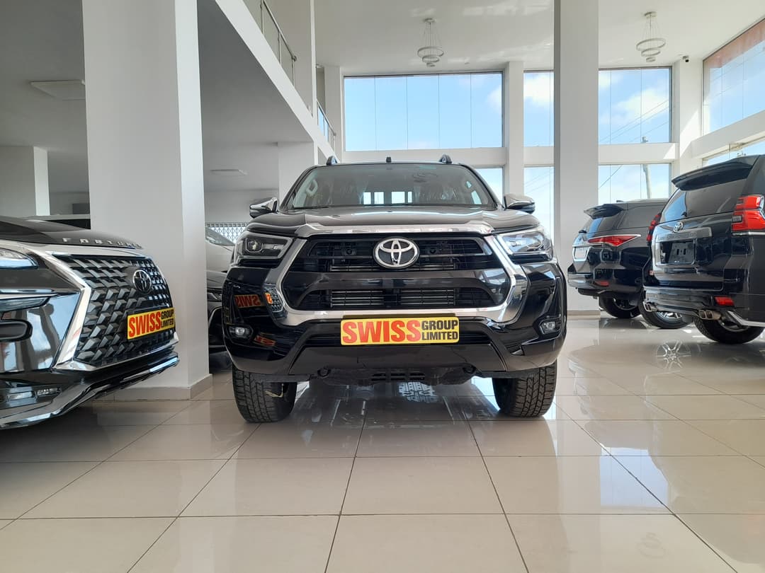 2023 Toyota Hilux 2.4L Diesel Push Start-swiss-group-limited