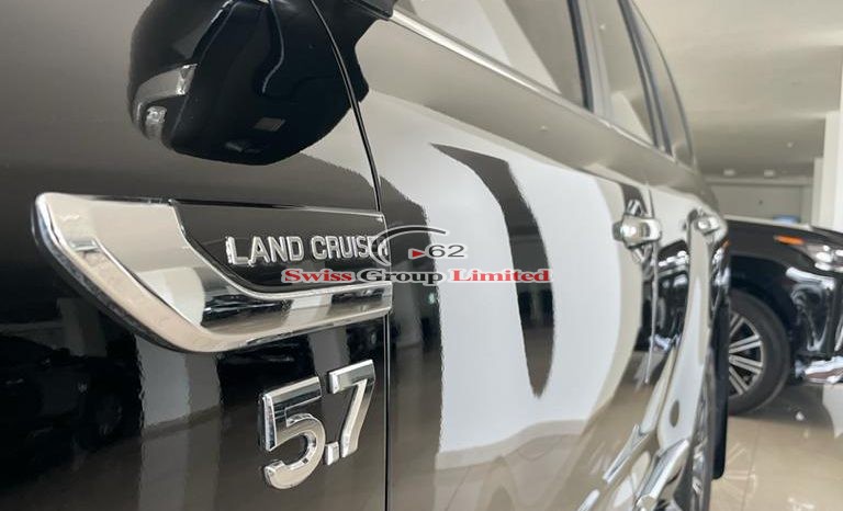 Toyota Land Cruiser VX-S full