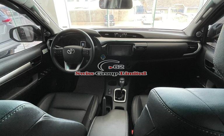 Toyota Hilux Pickup(Raider) full