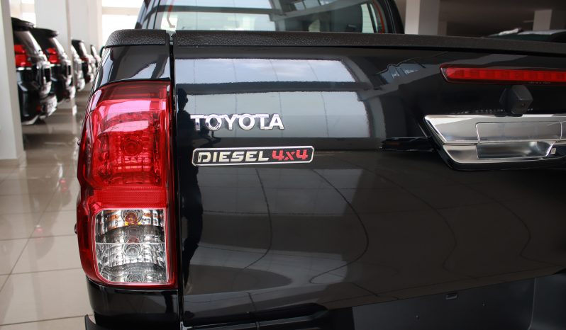 Toyota Hilux 2.4L PUSH START 2021MY full