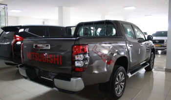 Mitsubishi L200 2.4L A/T Diesel 2022MY full