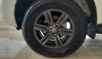 New Toyota Hilux 2.4L MT 2022MY full